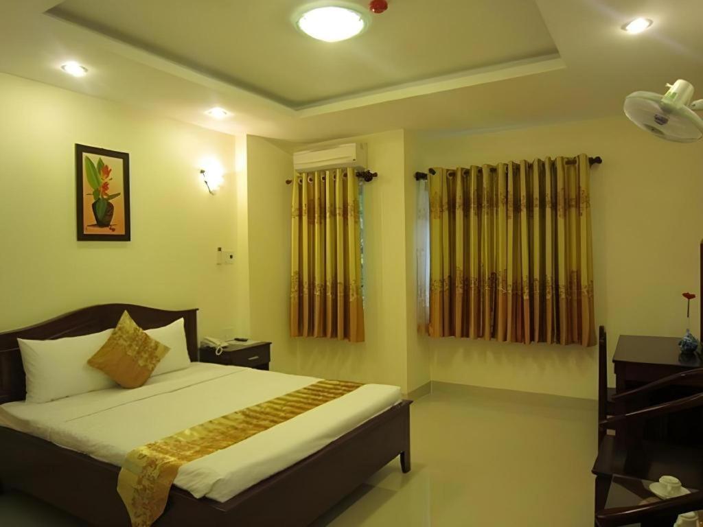 Nui Thanh Hotel Bandar Ho Chi Minh Luaran gambar